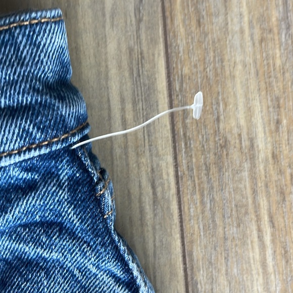 Old Navy High Rise Slouchy Jeans - Picture 4 of 8